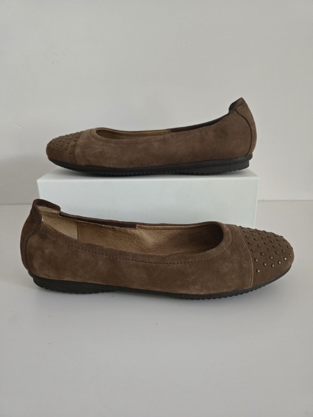 Josef Seibel Pippa Ballet Flats 7 38 Brown Suede Leather Studded Cap Toe Shoes